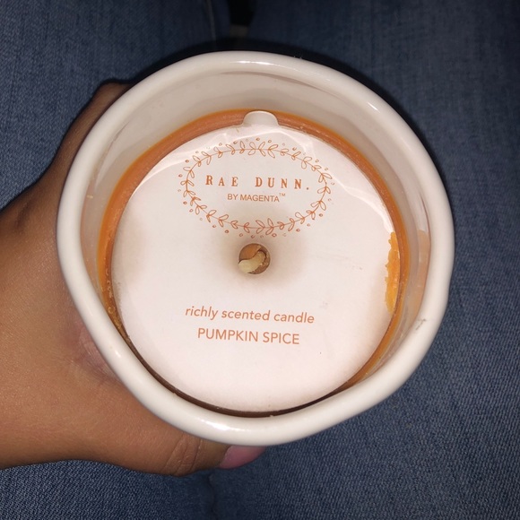 Rae Dunn candle - Picture 3 of 3